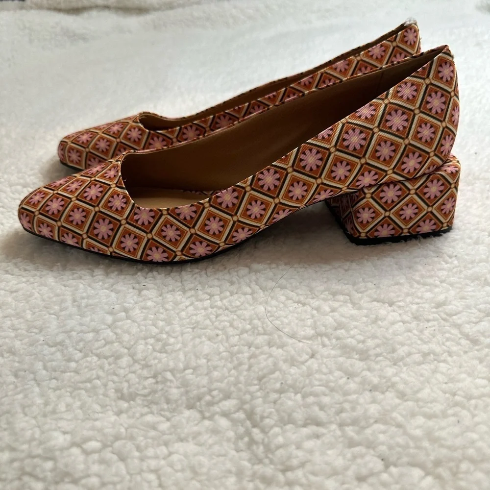 Chelsea & Violet Geometric Pattern Flats - Pink and Brown